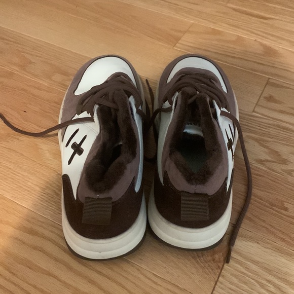 “Multi-Panel Design Lace-up Skate Shoes” from SHEIN - Picture 5 of 7